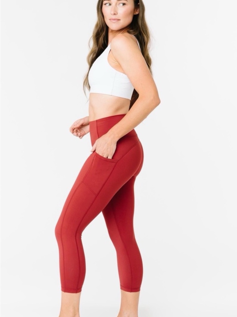 Zyia red brilliance capris with pockets
Brand new with tags